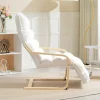 Fauteuil chaise longue lecture scandinave blanc Sherpa, cadre bois clair, repose-pieds réglable.