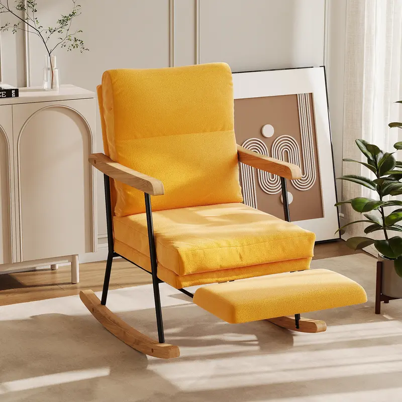 Fauteuil à bascule vintage scandinave jaune, repose-pieds rétractable, bois chêne et métal noir.